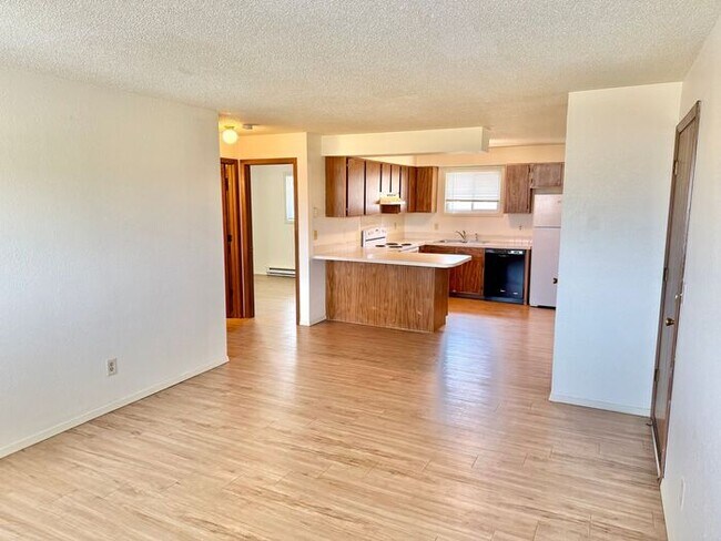 Foto del edificio - Cozy 2 Bed/1 Bath Apartment in North Lovel...