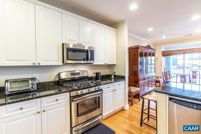 Foto del edificio - 1051 Glenwood Station Ln