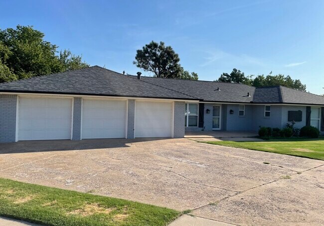 Foto del edificio - 1233 Crossroads Ct