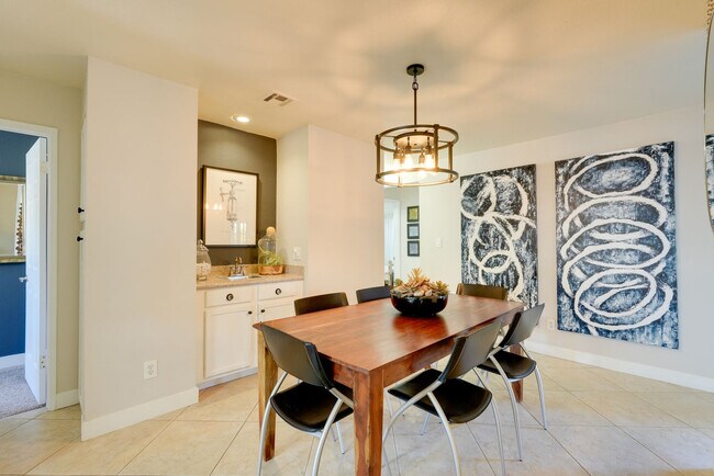 Foto del edificio - 8787 E Mountain View Rd