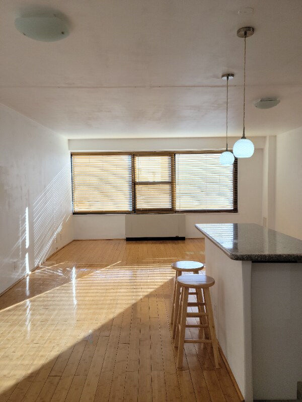 Building Photo - 135 Montgomery St