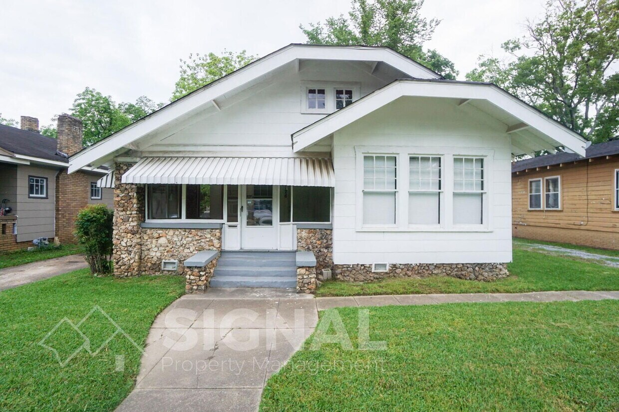 Primary Photo - 7126 1st Ave S