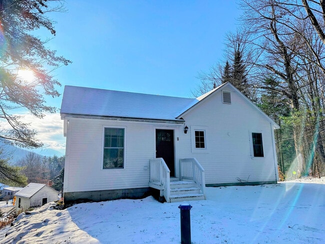 Building Photo - 11 Gilmanton Hill Rd