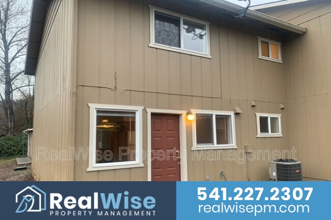 Foto del edificio - 2170 NW North Hill Dr