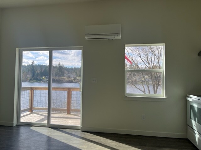 Foto del edificio - 6670 Long Lake Rd SE