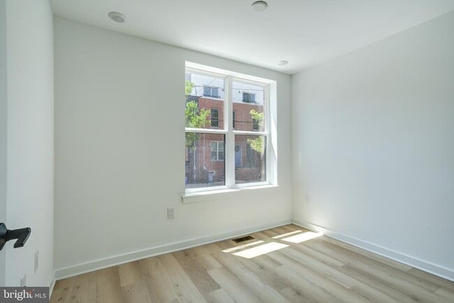 Building Photo - 2329 Ellsworth St