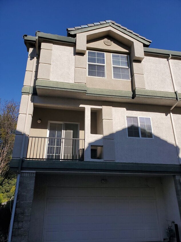 7743 River Ln, Sacramento, CA 95831 Townhome Rentals in Sacramento CA