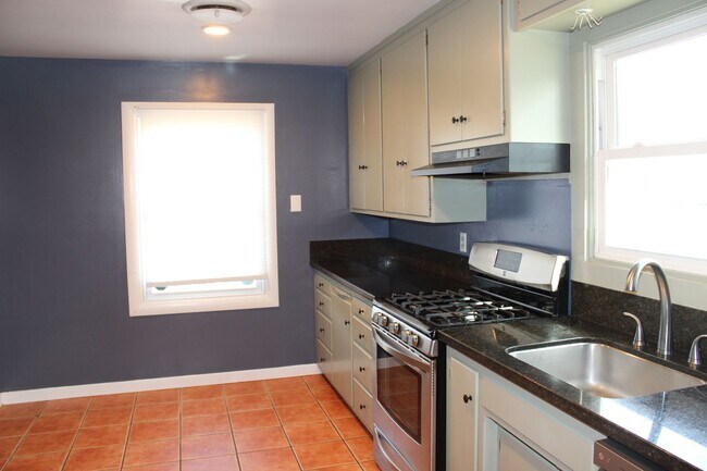 Building Photo - 3460 Marjorie Way