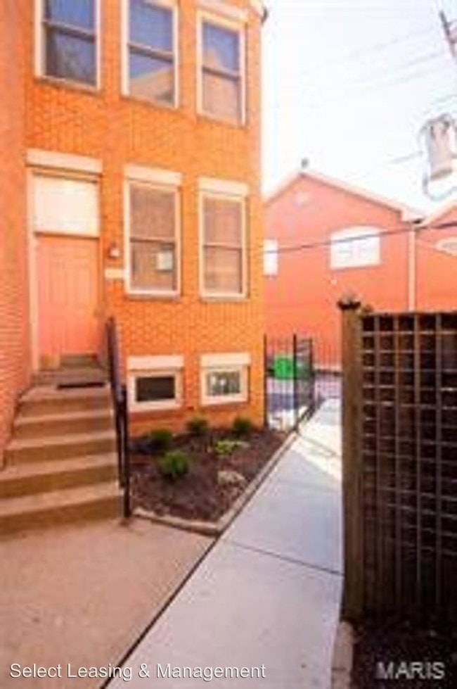 Building Photo - 2 br, 2.5 bath House - 4520 West Pine #9