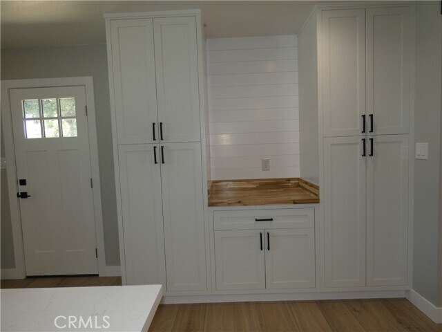 Foto del edificio - 1351 Kevin