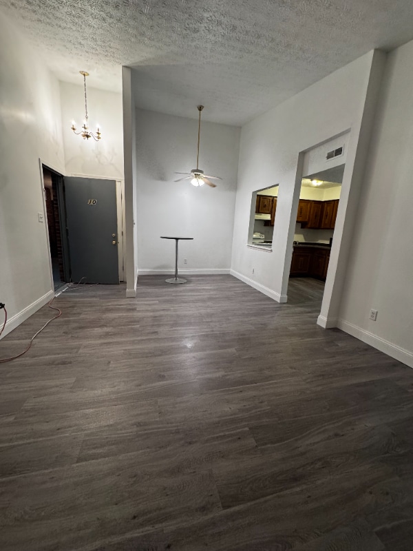 Foto del edificio - 730 Old State Rte 32