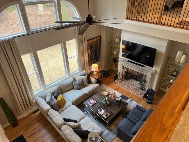 Building Photo - 2025 Fife Ridge Ct