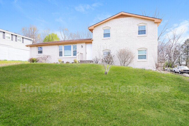 Building Photo - 2636 Ravine Dr