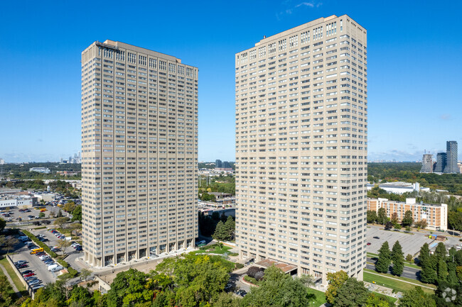 Leaside Towers