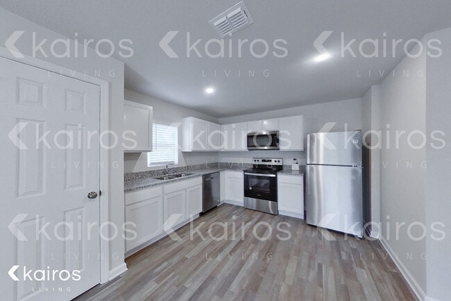 Building Photo - 1729 Nebraska Loop