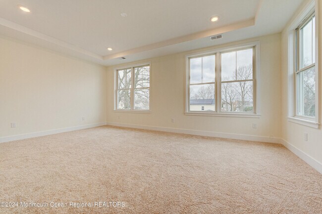 Foto del edificio - 8 Raritan Ave