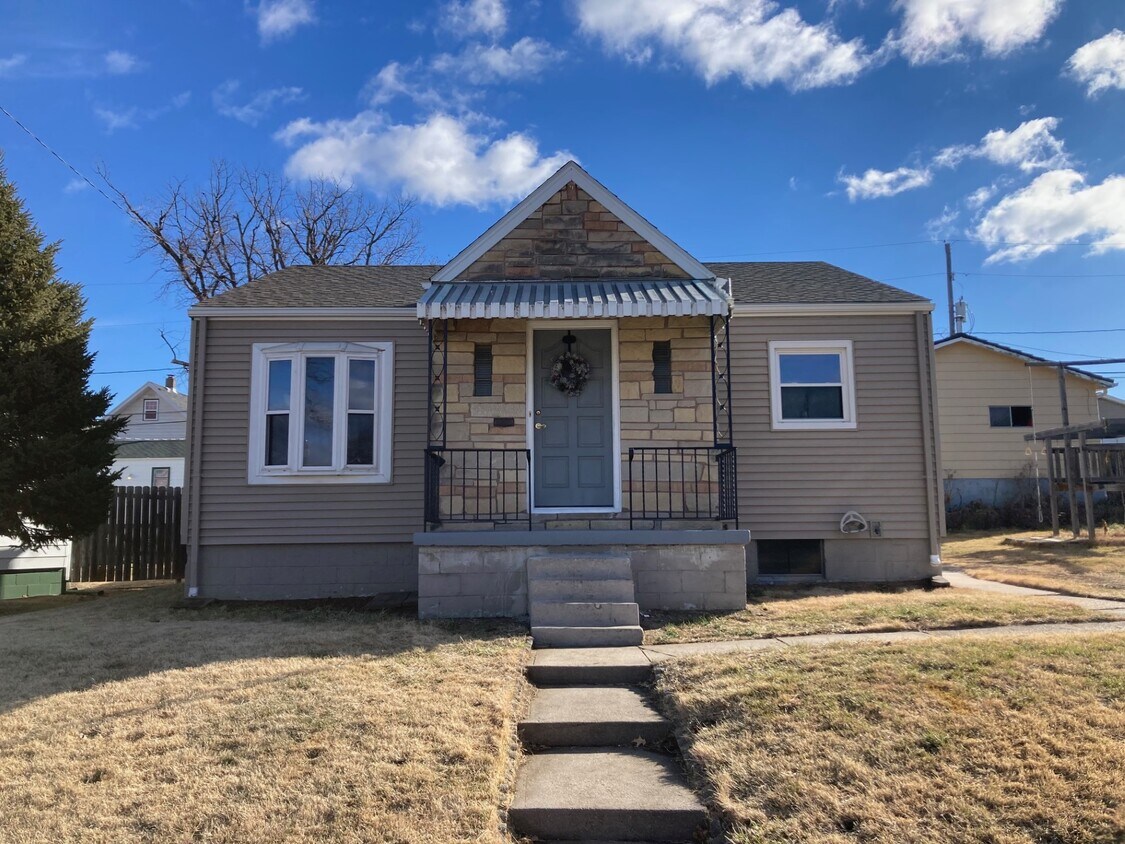 Primary Photo - 5009 S 36th Ave