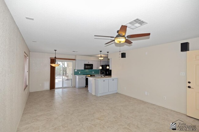 Building Photo - 4067 S Sunlight Way