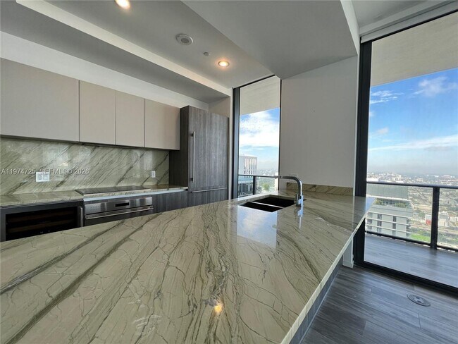 Foto del edificio - 801 S Miami Ave