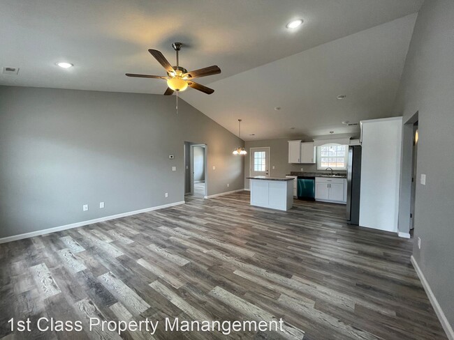 Building Photo - 3 br, 2 bath House - 233 Macintosh