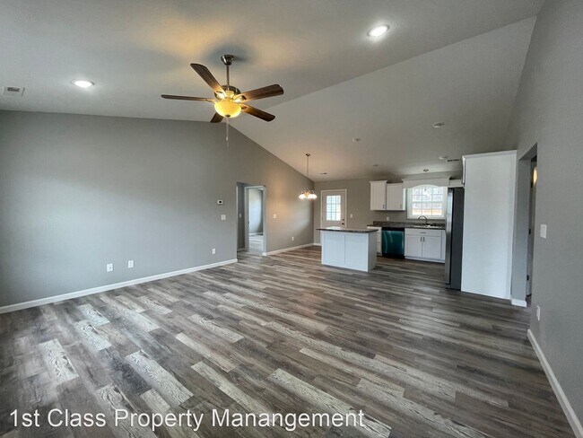 Foto del edificio - 3 br, 2 bath House - 233 Macintosh