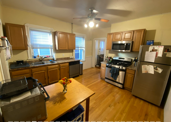 Foto del edificio - 294 Highland Ave