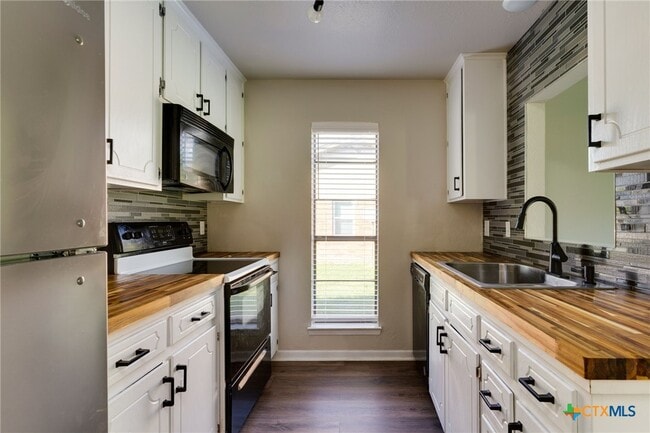 Building Photo - 3008 Belmont Dr