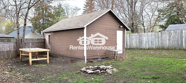 Building Photo - 528 E Walnut St