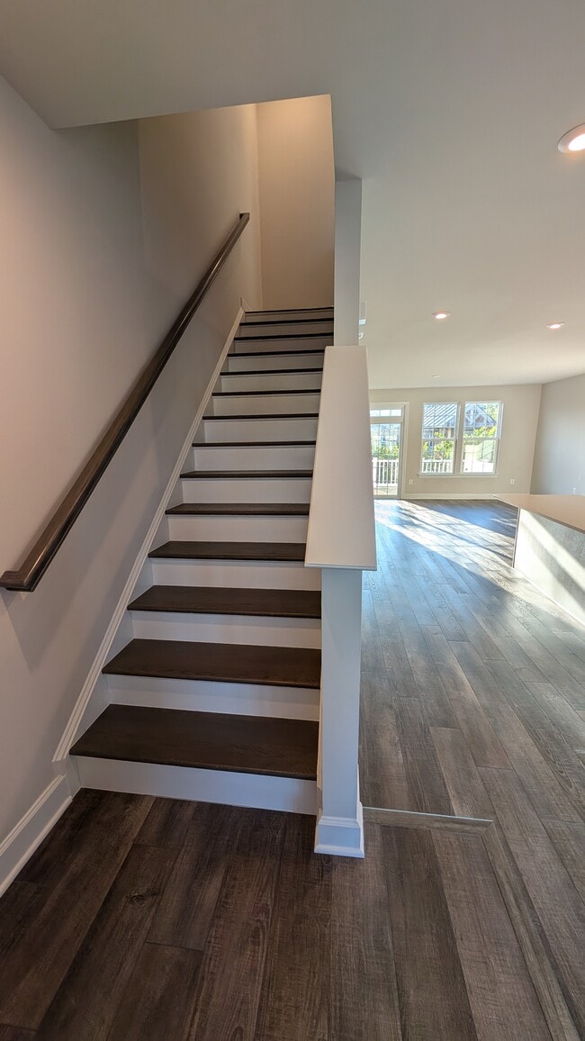 Building Photo - 6208 Quinns Creek Dr