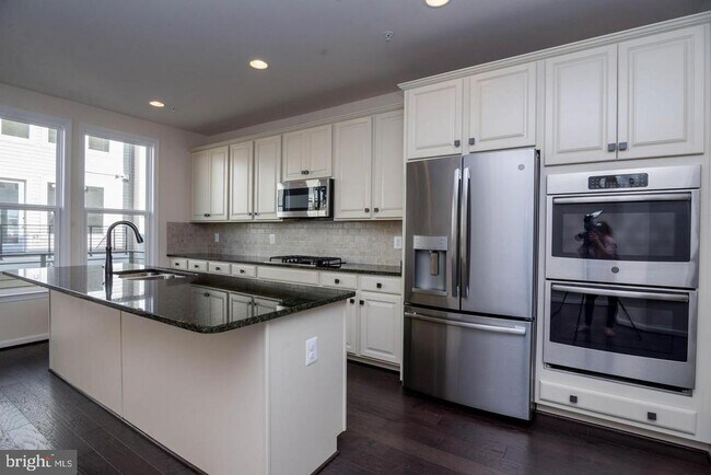 Foto del edificio - 4931 Trail Vista Ln