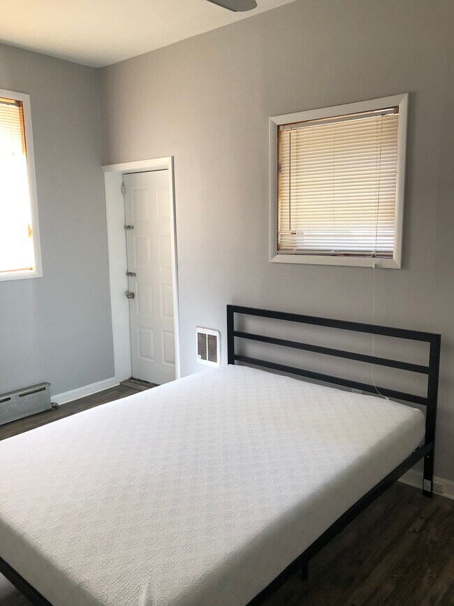 Foto del edificio - 2651 Reed St