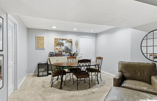 Foto del edificio - 15315 Westchester Dr