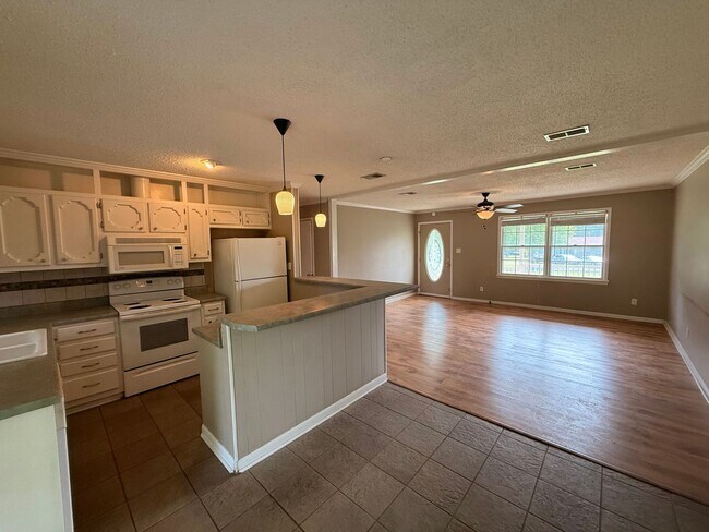 Foto del edificio - Guntersville, AL Home for Rent!