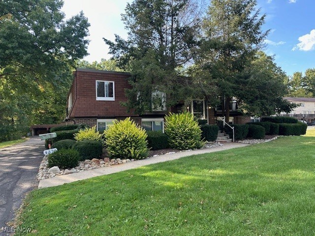 4376 Darrow Rd Stow, OH 44224 – photo 1 of 13