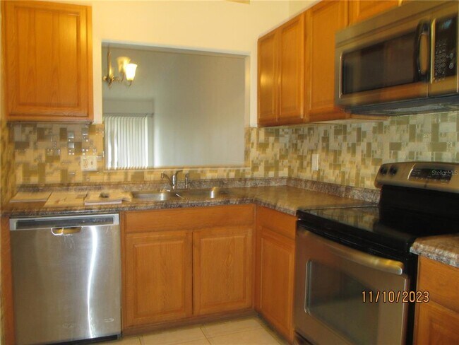 Building Photo - 50 Silver Falls Cir