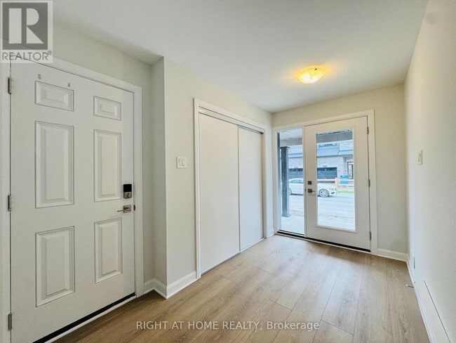 Building Photo - 312 Clearpath Private