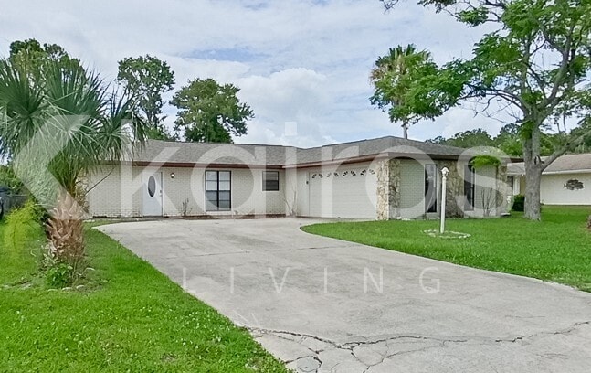 Building Photo - 308 Wildwood Dr
