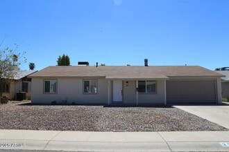Building Photo - 3737 E Eugie Ave