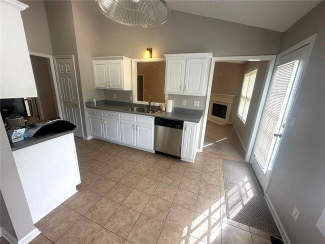 Building Photo - 2743 Sam Calvin Dr