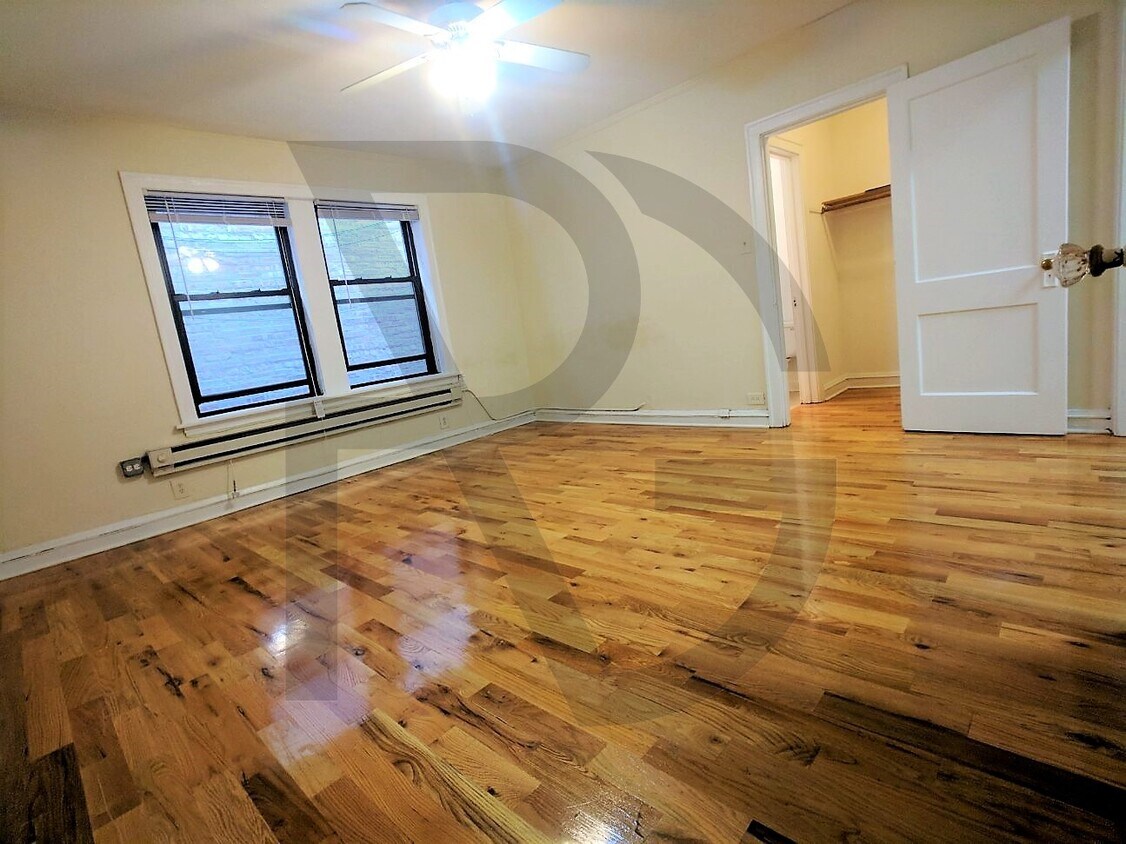 Foto principal - 546 W Wellington Ave