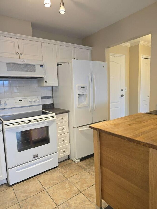 Photo du bâtiment - 33150 4 Ave