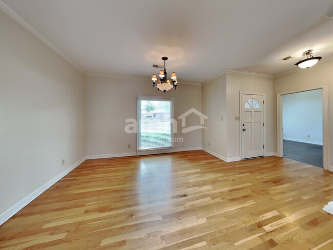 Foto del edificio - 1641 Kings Pond Cv