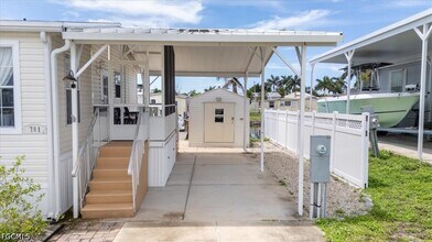 Building Photo - 701 Coral Dr