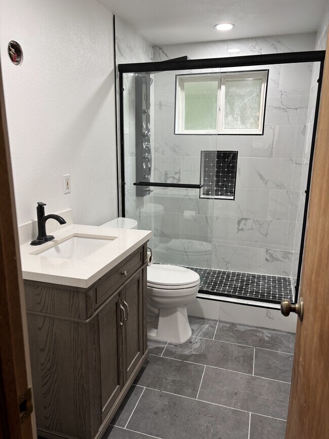 Foto del edificio - 21101 NE 66th St