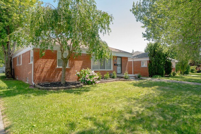 Foto del edificio - 3 Bedroom Ranch - $2650