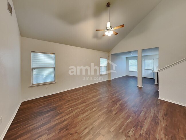 Foto del edificio - 3123 Candleside Dr