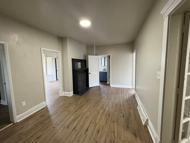 Building Photo - 208 Penn Ave