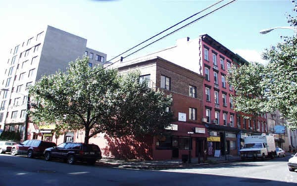 Building Photo - 303 1st St