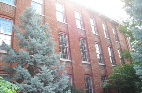 Foto del edificio - 1013-1019 W Linden St