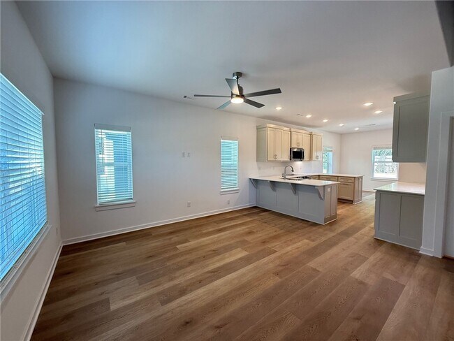 Foto del edificio - 832 Dockery Ln